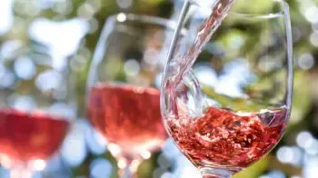 Historia y Características del Vino Rosado